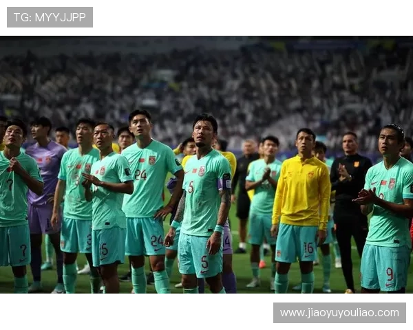 中国足球队迎战日本，冲击亚洲杯四强梦，备战阶段表现引关注