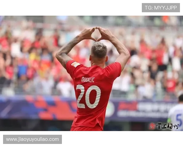 布雷斯特俱乐部再创佳绩球队凝聚力提升引发球迷热烈关注