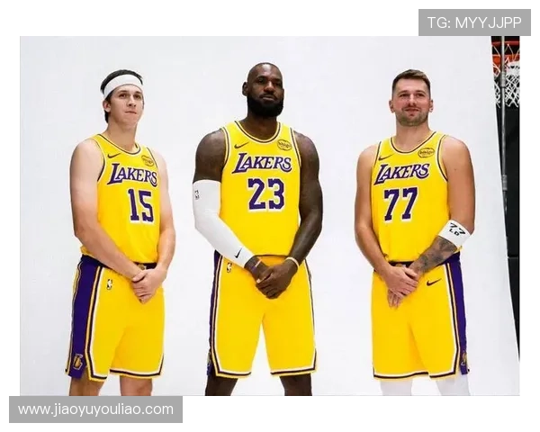 湖人队新赛季阵容曝光 詹姆斯领衔多位新援助力冲击总冠军