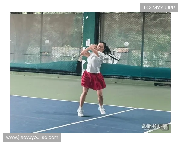 网球赛季精彩纷呈 各大赛事激战正酣 选手们为荣耀全力以赴 网球赛季精彩纷呈 各大赛事激战正酣 选手们为荣耀全力以赴