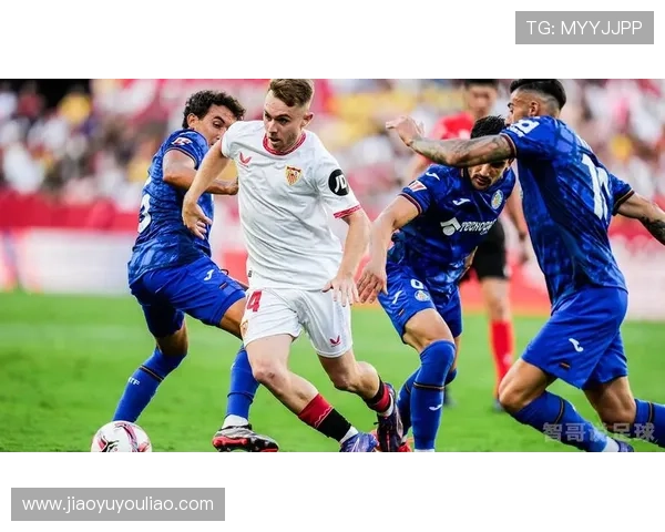 塞维利亚俱乐部新赛季备战全面展开 引援计划引关注 塞维利亚俱乐部新赛季备战全面展开 引援计划引关注